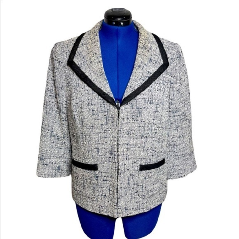 Classiques Entier XL blue tweed hook closure 3/4‎ length sleeve classic blazer